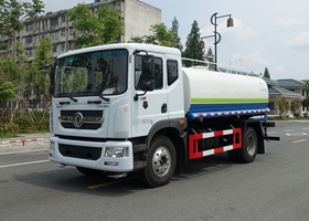 东风D9 12吨洒水车