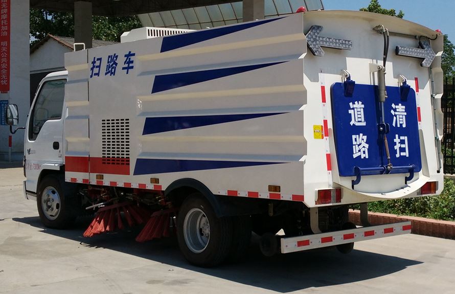 五十铃3吨扫路车图片2
