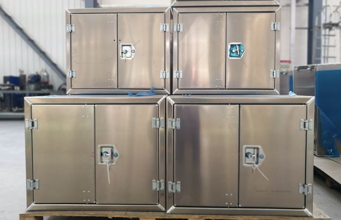 铝合金油罐车工具箱图片