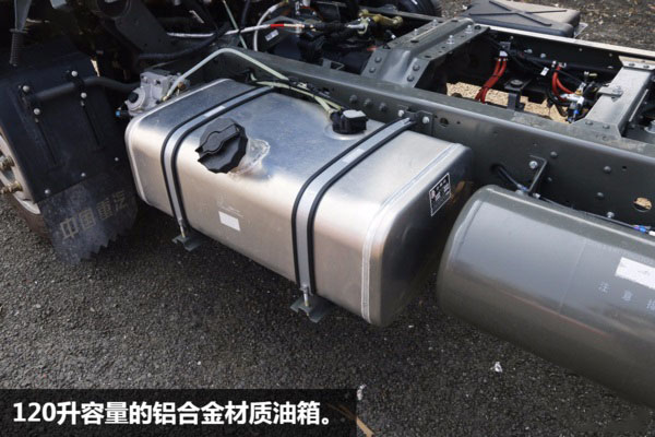 重汽王牌一拖二蓝牌平板清障车图片(十三) 重汽王牌一拖二蓝牌平板清障车图片(十三)