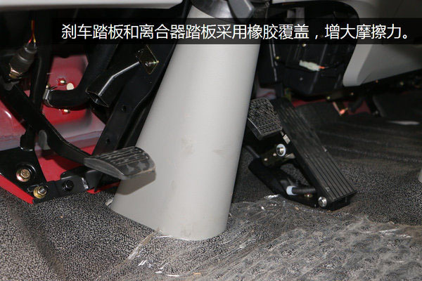 解放虎V全落地平板清障车图片(二十八) 解放虎V全落地平板清障车图片(二十八)