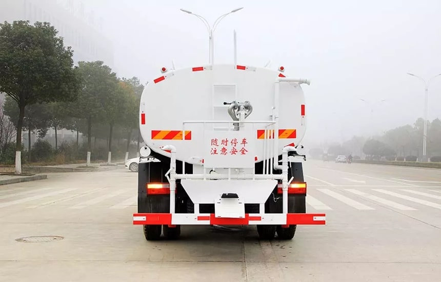 东风新款12吨洒水车整车图片6
