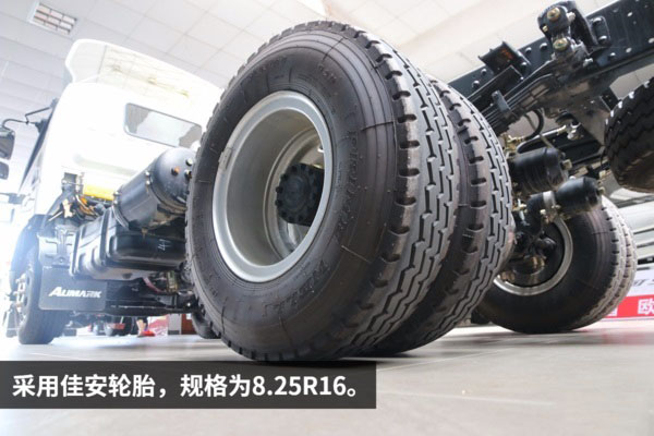 欧马可黄牌清障车实拍图片(六) 欧马可黄牌清障车实拍图片(六)