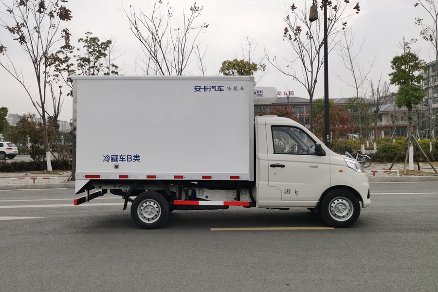 2.8米微型福田祥菱V1冷藏車廠家價格