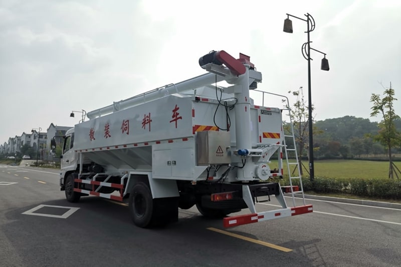 10吨散装饲料运输车(图三)