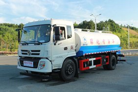 东风御虎13吨洒水车