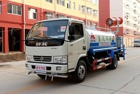 东风多利卡5吨雾炮车
