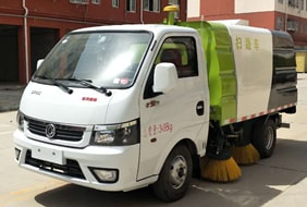 东风途逸扫路车