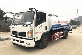 东风天然气8吨洒水车